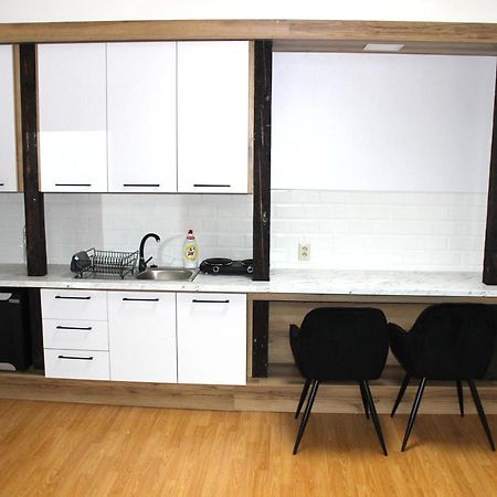 Krasny Priestranny Slnecny Apartman V Centre Mesta Trencin Bagian luar foto