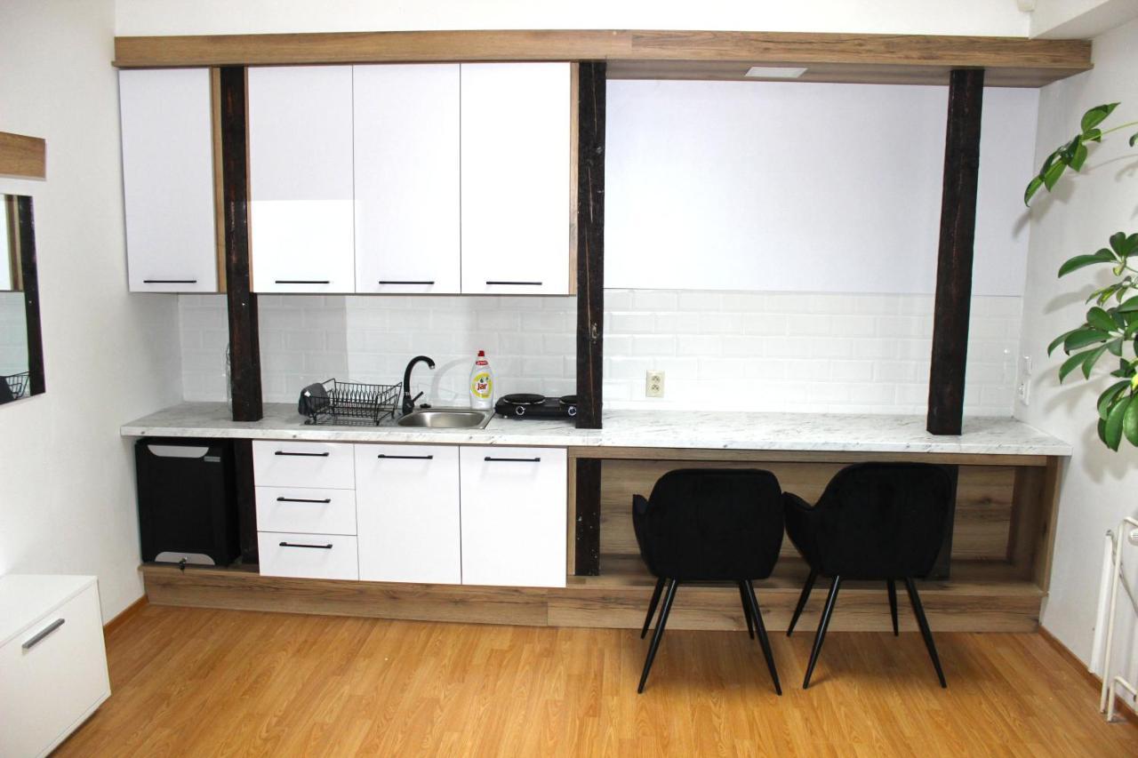 Krasny Priestranny Slnecny Apartman V Centre Mesta Trencin Bagian luar foto