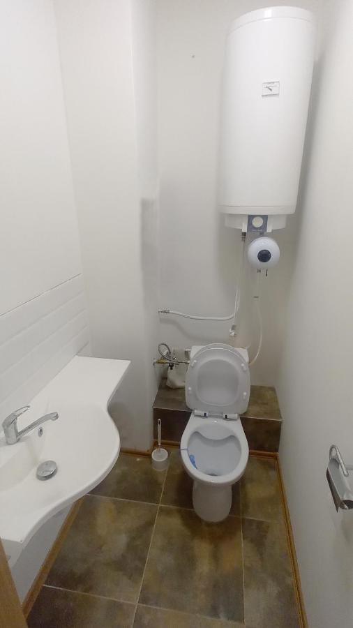 Krasny Priestranny Slnecny Apartman V Centre Mesta Trencin Bagian luar foto